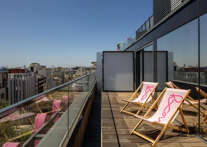 Отель Moxy 3*