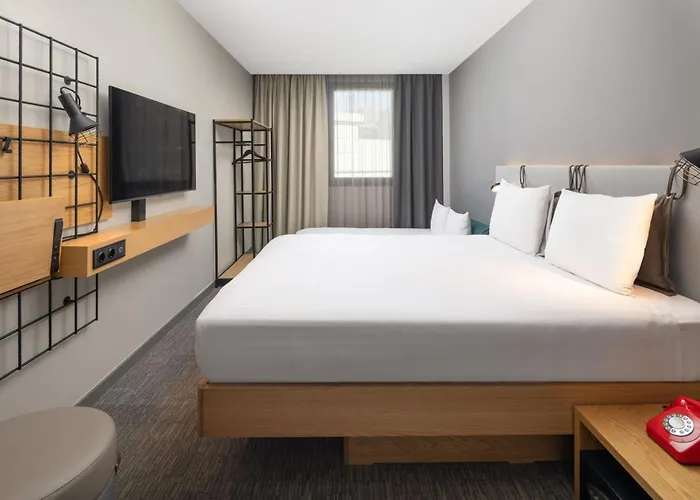 Szálloda Moxy Lisboa