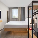 Moxy Hotel 3*
