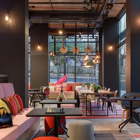 Moxy Hotel