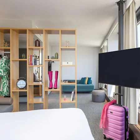Moxy Lisbon